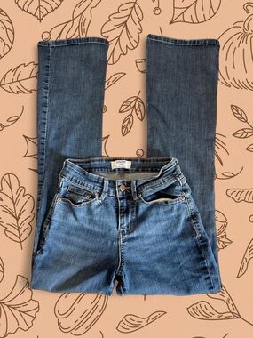 Denizen from Levi's Medium Indigo Flare Jeans Size W26 L32